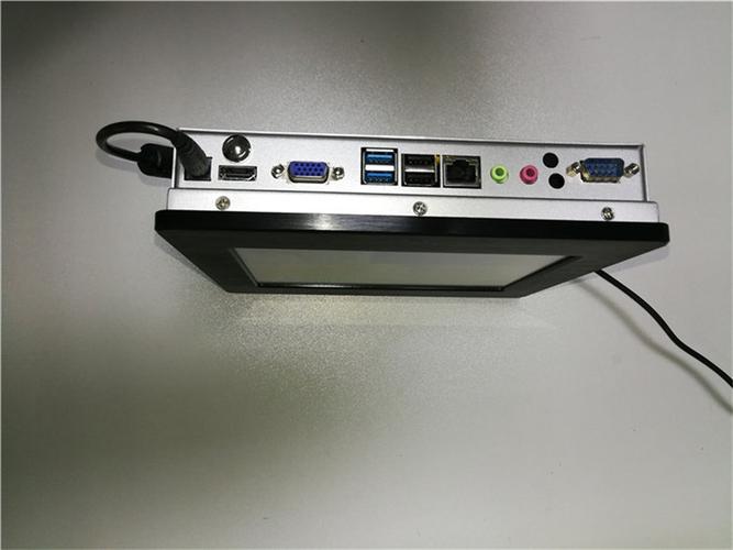 8寸i7無風扇平板電腦 嵌入式工業(yè)計算機制造商的工控電腦產(chǎn)品解析